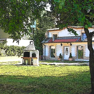 Ferienhaus Kutscherhaus Casa Chabeli - Berlin, Max 11 Personen Berlin